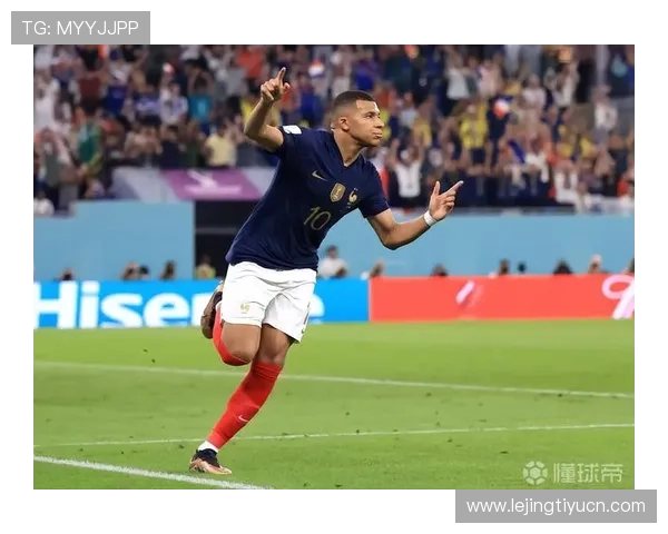 懂球帝体育:深度解读足球明星的成长故事与职业生涯发展